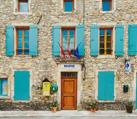 Burnout bei französischen Bürgermeistern: Eine alarmierende Realität Mairie_Bürgermeisteramt