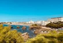 Spätherbst oder Frühling? Frankreich schwitzt im November Biarritz