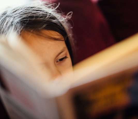 Zehn Tipps, um Kindern und Jugendlichen die Freude am Lesen (wieder) zu geben Kind_Lesen