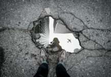 Vom Spitzenreiter zum Sorgenkind: Die Misere der französischen Straßen Strasse_Schlagloch