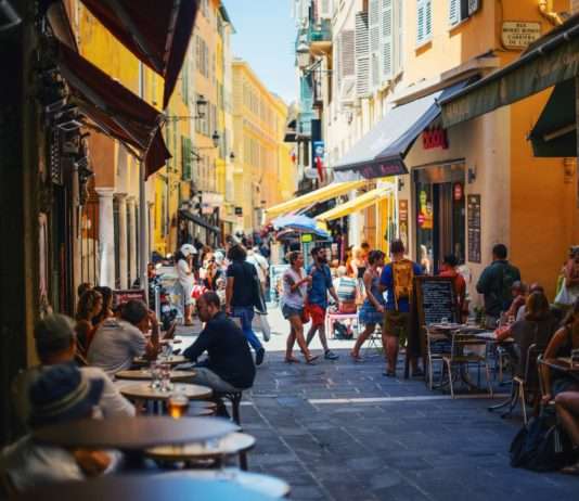 Nizza und die Amerikaner: Warum die Côte d’Azur wieder zum Sehnsuchtsort wird Nizza_Altstadt