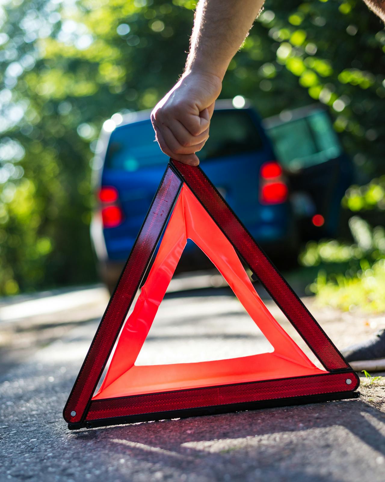 Vorsicht auf der Autobahn: Die neue Masche mit dem Pannendienst-Betrug