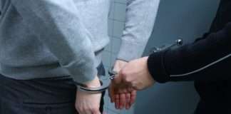 Tötung einer 86-Jährigen in Le Grau-du-Roi: Geständnis eines 15-Jährigen erschüttert die Region Verhaftung_Festnahme