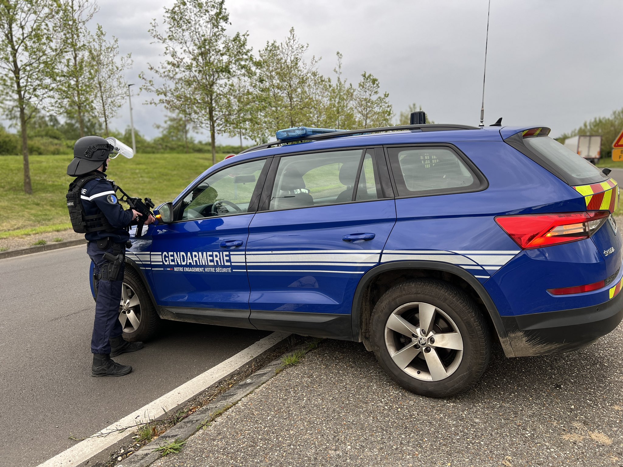 Angriff auf Gefängnistransporter im Departement Eure: Flucht ins Ausland befürchtet