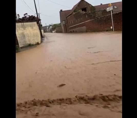 Heftige Schlammlawinen in der Somme: Unwetter verursachen Chaos Ueberschwemmung_Somme_ScreenshotX