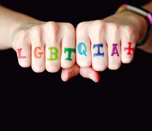 Anstieg von Diskriminierung: Über 2.300 Fälle im Jahr 2023 in Frankreich registriert LGBT+