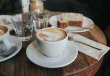 Sonntags in Frankreich: Geschäftig oder geruhsam? Sonntag_Frühstück