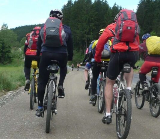 Geheimnisse der Ariège und ihre grünen Ebenen: Ein Reisebericht zu den Pyrenäen Fahrradwanderungen