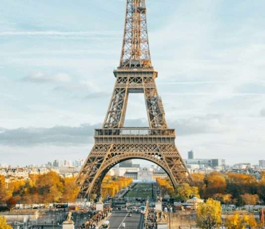 Der Ausdruck „Faire partie des murs“: Eine tiefgründige Redewendung im Französischen Paris