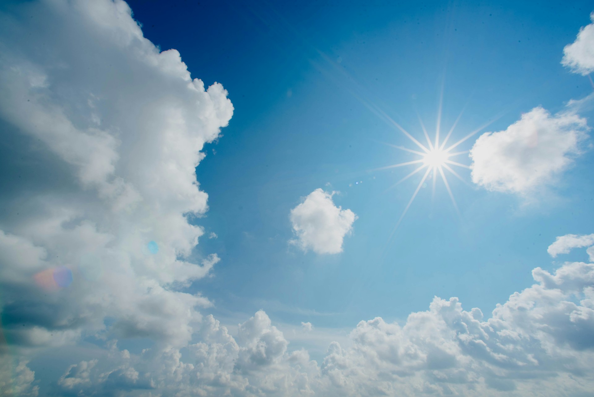 Wetter am Wochenende: Sonnig mit bis zu 30°C im Südwesten - Vorsicht vor Gewittern am Sonntag