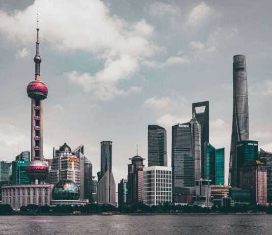 Chinas Rolle in Europa: Zwischen wirtschaftlicher Chance und demokratischer Herausforderung Shanghai