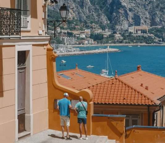 Versteckte Juwelen in Frankreich: 15 Alternative Reiseziele abseits des Massentourismus Menton_Südfrankreich