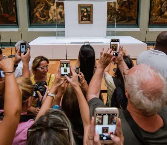 Mona Lisa: Das Lächeln, das die Welt verzaubert Mona-Lisa_Louvre