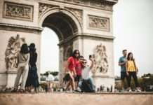 Sommer 2025: Wie Ausländische Touristen bewahrten Frankreich vor dem Urlaubsflop Chinesische_Touristen_Paris