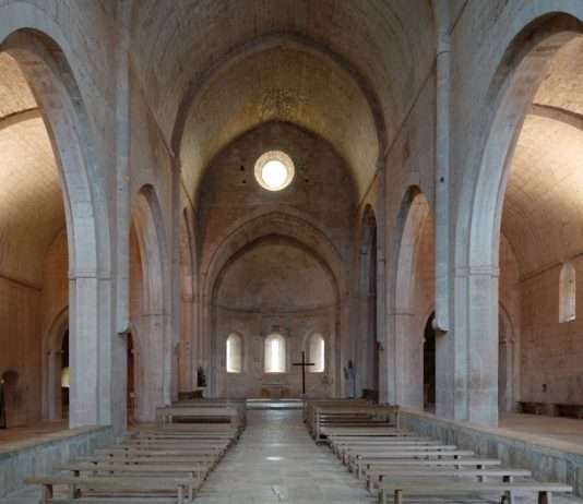 Mystische Orte: Das Thoronet Kloster im Var Thoronet_Klosterkirche