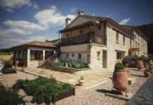 Vertrauensabstimmung: Wie die politische Unsicherheit den französischen Immobilienmarkt ins Wanken bringt Villa_Immobilien