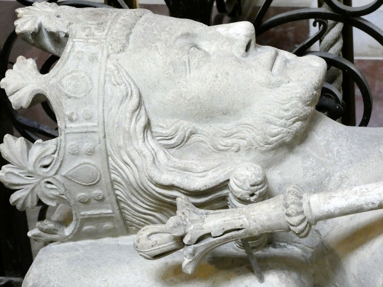 Die Basilika Saint-Denis: Ein Meisterwerk der Gotik und Zeuge der französischen Geschichte