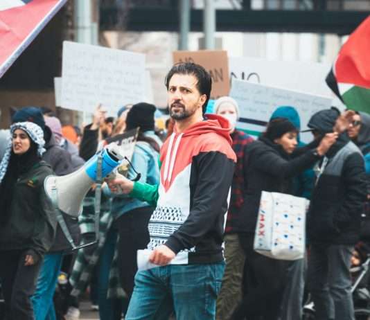 Proteste für Palästina: Evakuierungen an den Sciences Po Standorten in Paris und Lyon Pro_Palestina_Demonstration