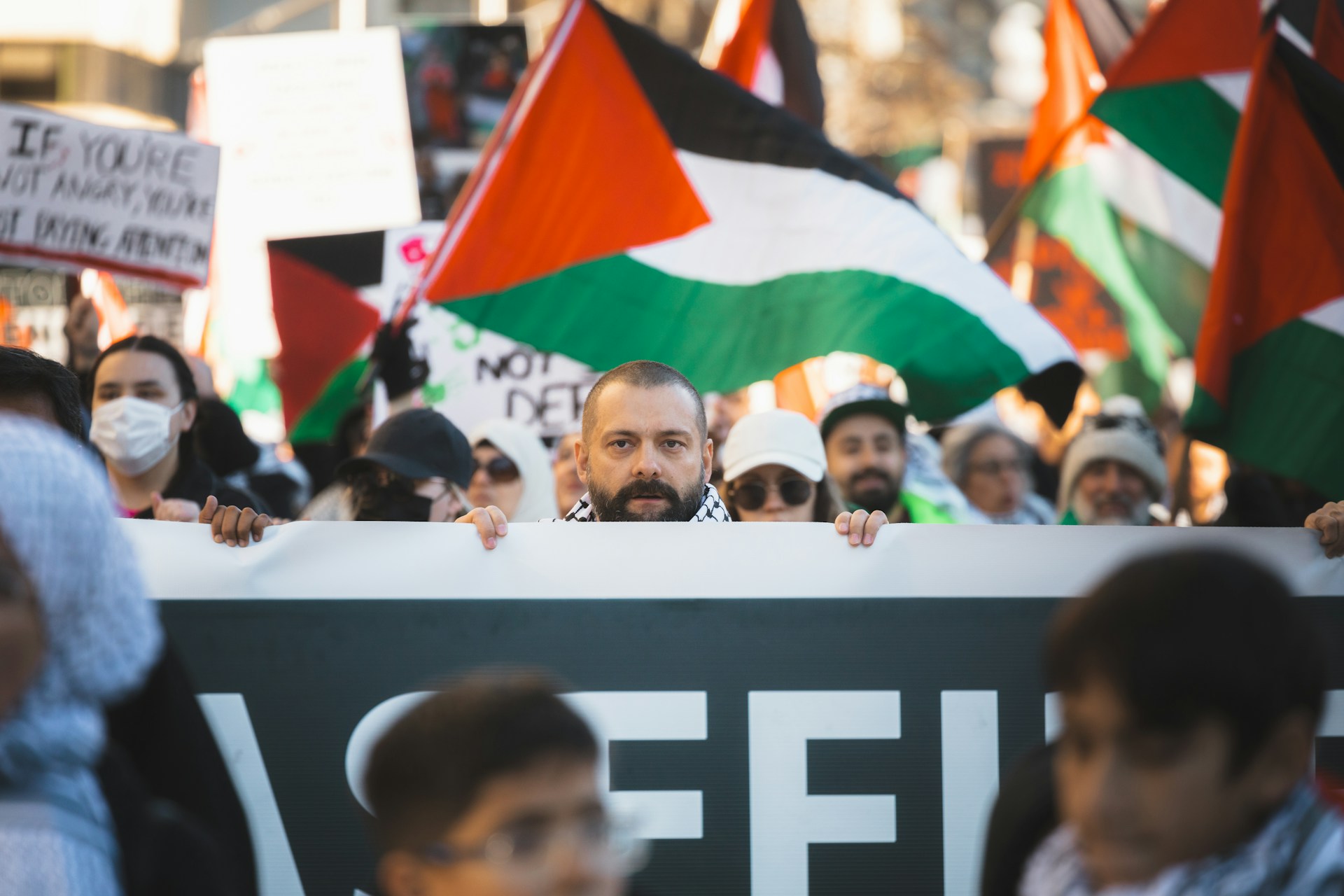 Großdemonstration in Paris: Tausende protestieren gegen israelischen Angriff auf Rafah