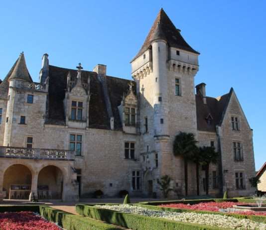Zauberhaftes Château des Milandes: Ein Märchen in der Dordogne Château-des-Milandes