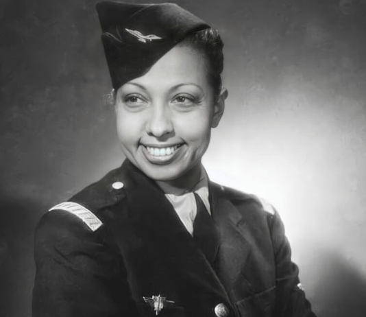 Joséphine Baker: Von der Bühne zur Widerstandsikone Baker_Harcourt_1948