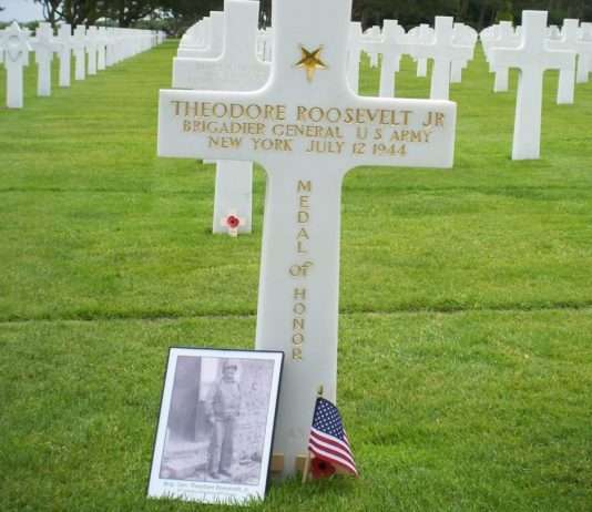 Theodore Roosevelt Jr.: Held und General am D-Day Cimetiere_Colleville_Tombe_General_Roosevelt