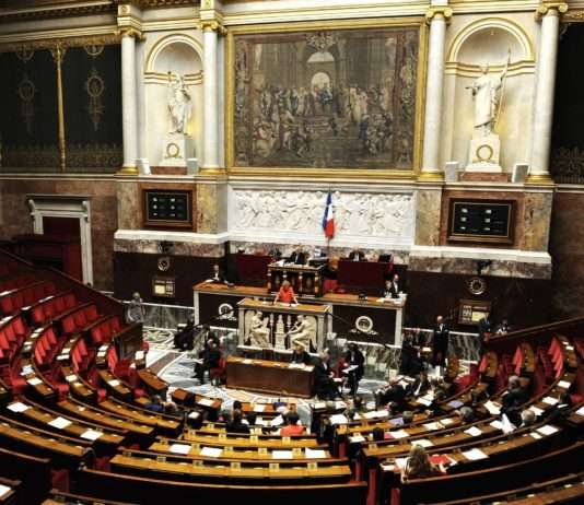 Stillstand bei der Gesetzgebung: Frankreichs legislative Krise vertieft sich Nationalversammlung