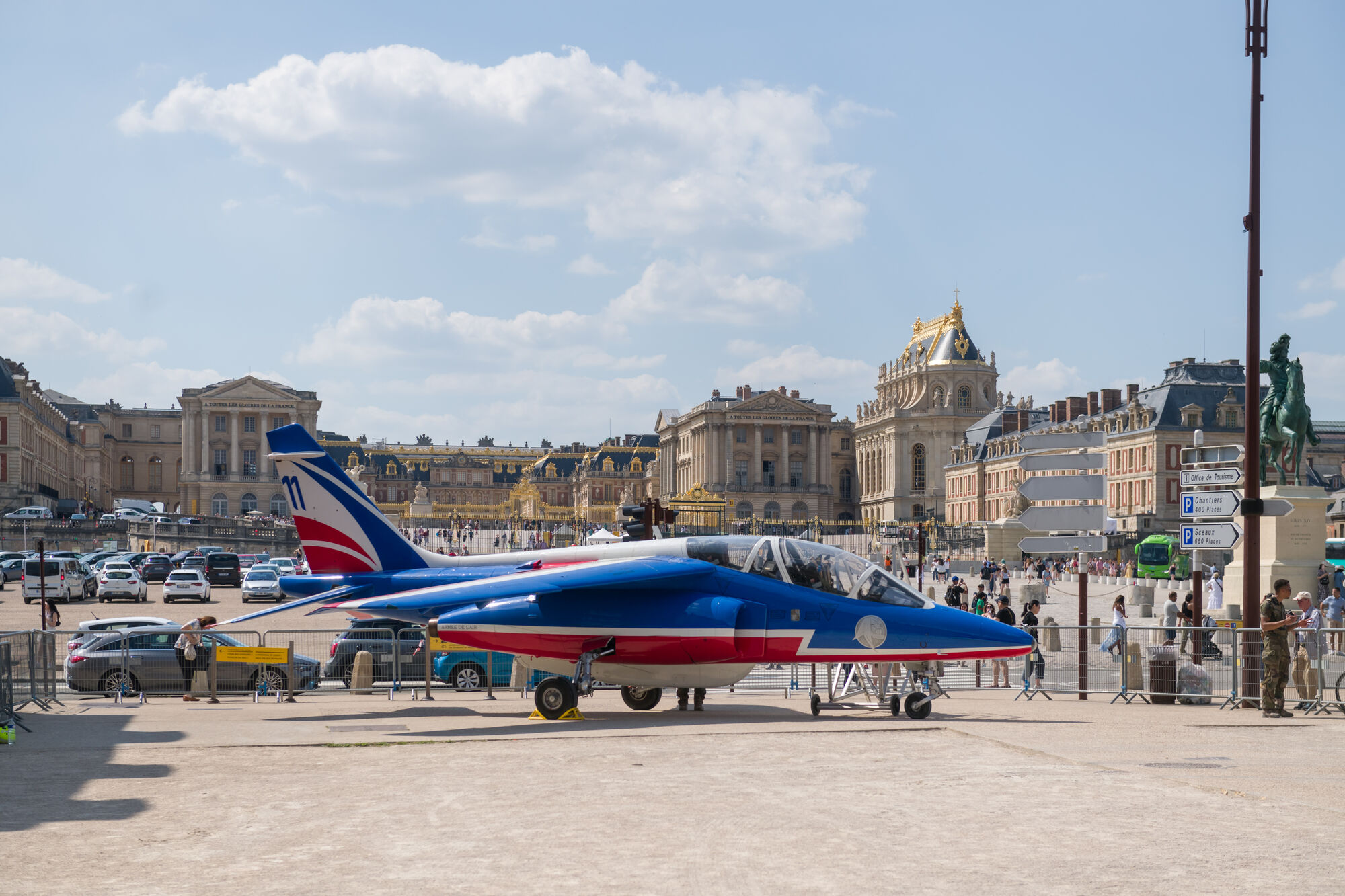 Der Himmel bebt: Atemberaubende Flugshow über Schloss Versailles