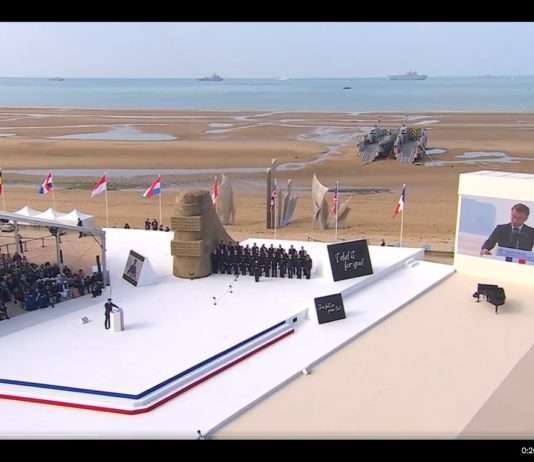 Videos – 80 Jahre D-Day: Erinnern, Ehren und Gedenken Gedenkfeier_Omaha-Beach_D-Day_ScreenX