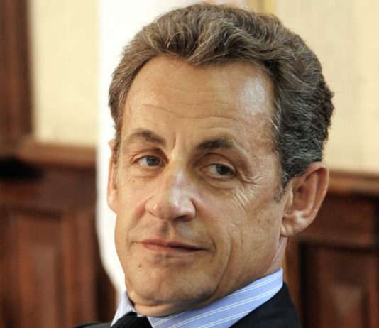 Suche nach einem neuen Premierminister: Macron bespricht sich mit Ex-Präsident Sarkozy Nicolas-Sarkozy
