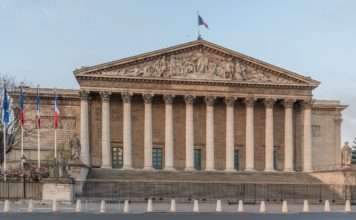 Frankreichs neue Agrarpolitik: Souveränität vor Ökologie? Palais-Bourbon_Nationalversammlung
