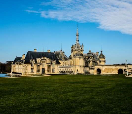 Juwel der französischen Renaissance: Ein Besuch im Château de Chantilly Chateau-de-Chantilly