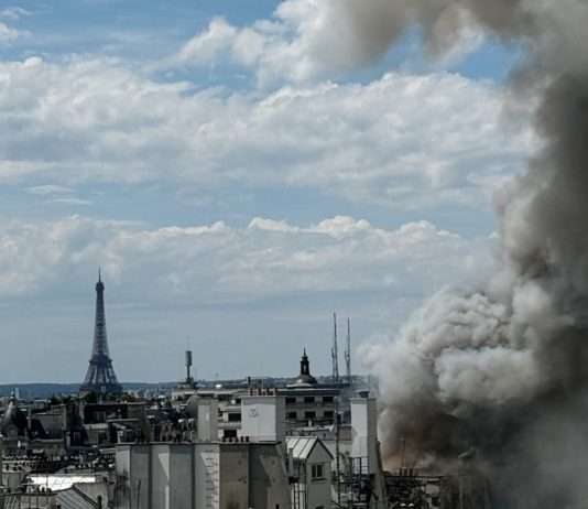 Dramatischer Brand im Pariser Quartier Sentier: Drei Personen leicht verletzt Brand_Paris2_ScreenX