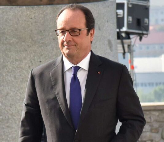 Neuer Anlauf für die Regierungsbildung: François Hollande kritisiert Emmanuel Macron Francois_Hollande_Wiki