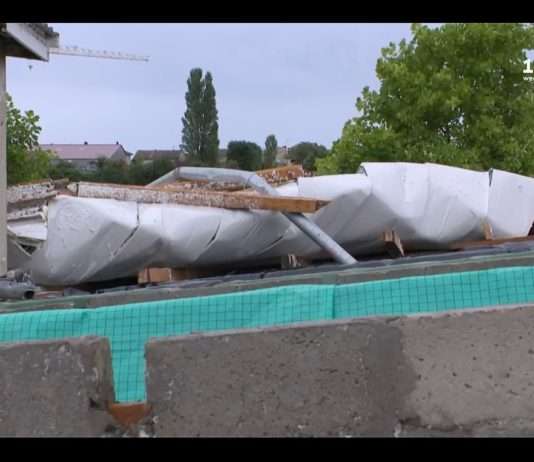 Ein Sturm wütet: Dach eines Pflegeheims in der Loire weggefegt Dach_Altersheim_ScreenF2