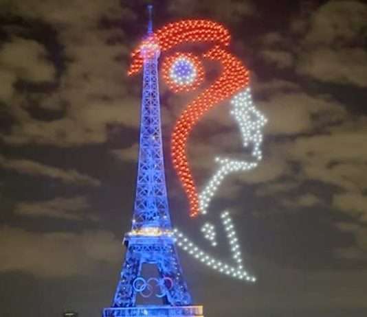 Paris 2024: Die olympische Flamme erleuchtet die Hauptstadt Paris_14-Juli_ScreenX