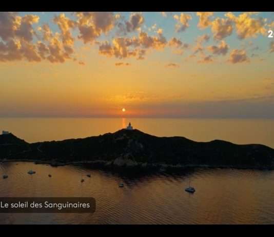 Verzauberte Abendstunden: Die spektakulären Sonnenuntergänge der Îles Sanguinaires (Korsika) Iles_Sanguinaires_ScreenF2