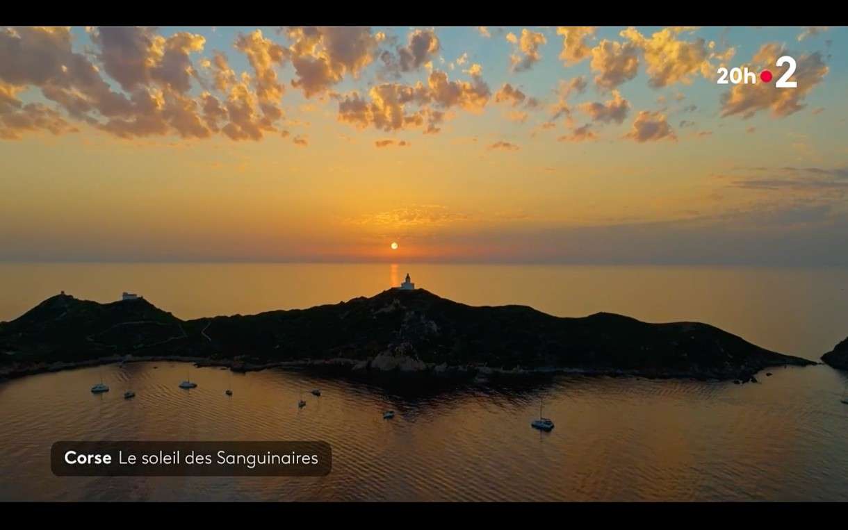 Verzauberte Abendstunden: Die spektakulären Sonnenuntergänge der Îles Sanguinaires (Korsika)