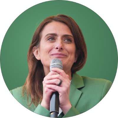 Präsidiale Lippenbekenntnisse – Marine Tondelier wirft Macron Imagepflege statt konkreter Umweltmaßnahmen vor Marine-Tondelier