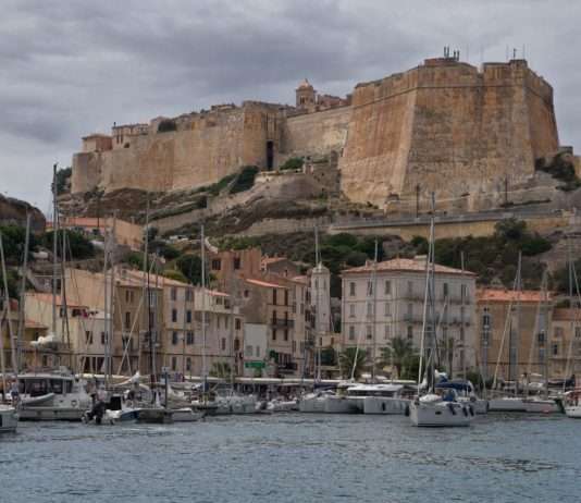 Korsika: Ein unvergesslicher Roadtrip durch die Insel der Schönheit und Kontraste Bonifacia_Korsika