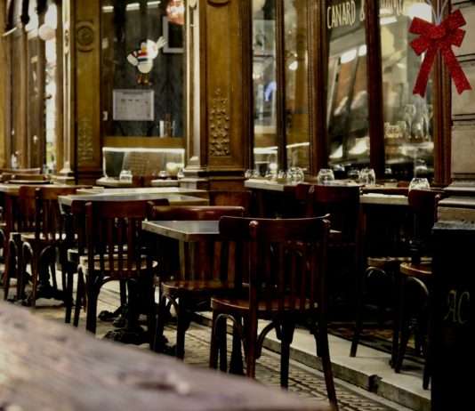 Paris 2024: Geschäfte und Restaurants im Sicherheitsbereich verlieren Kunden Restaurant_Paris_Terrasse