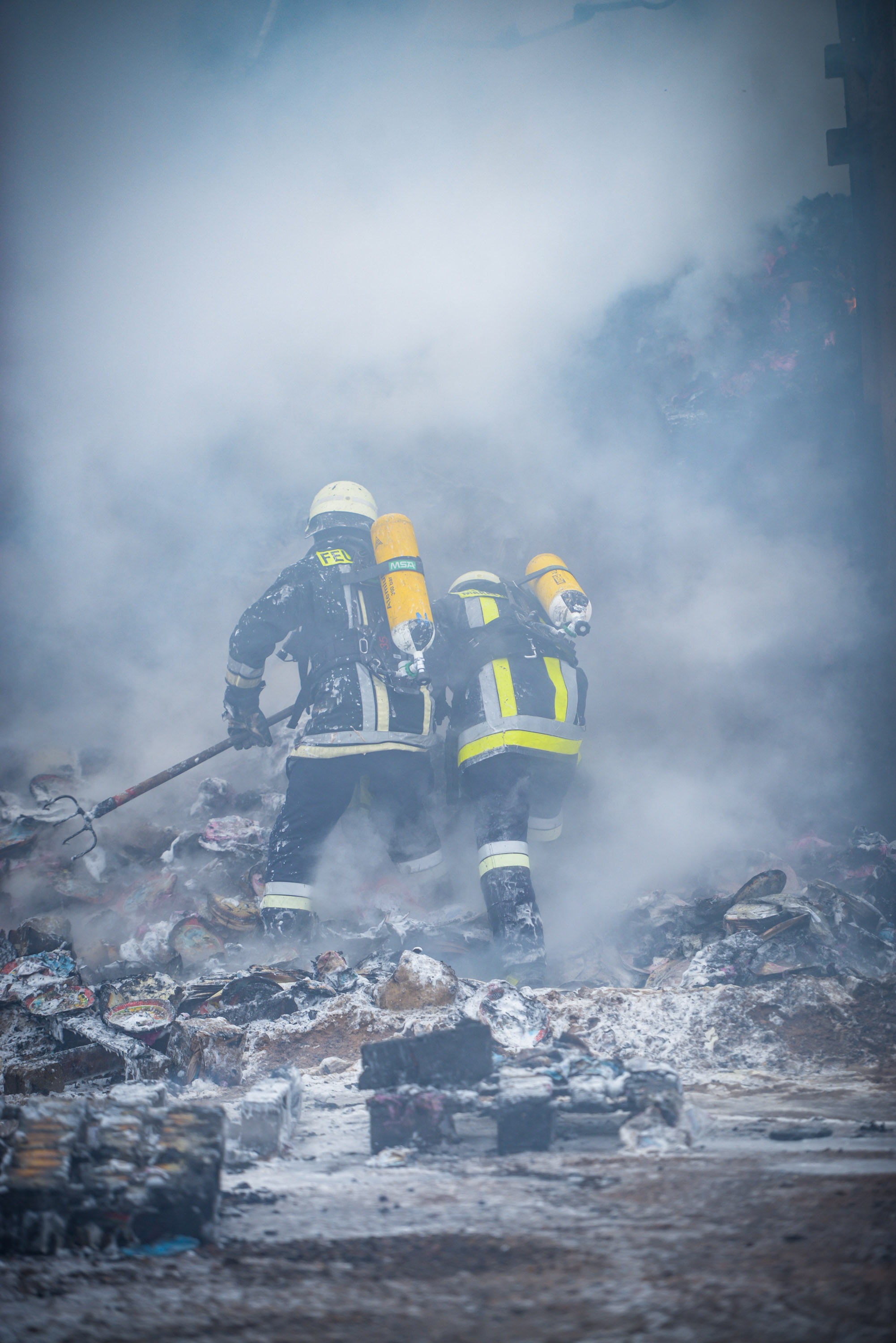 Tragödie in Montpellier: Zwei Tote nach Brand in Lebensmittelgeschäft – Brandstiftung vermutet