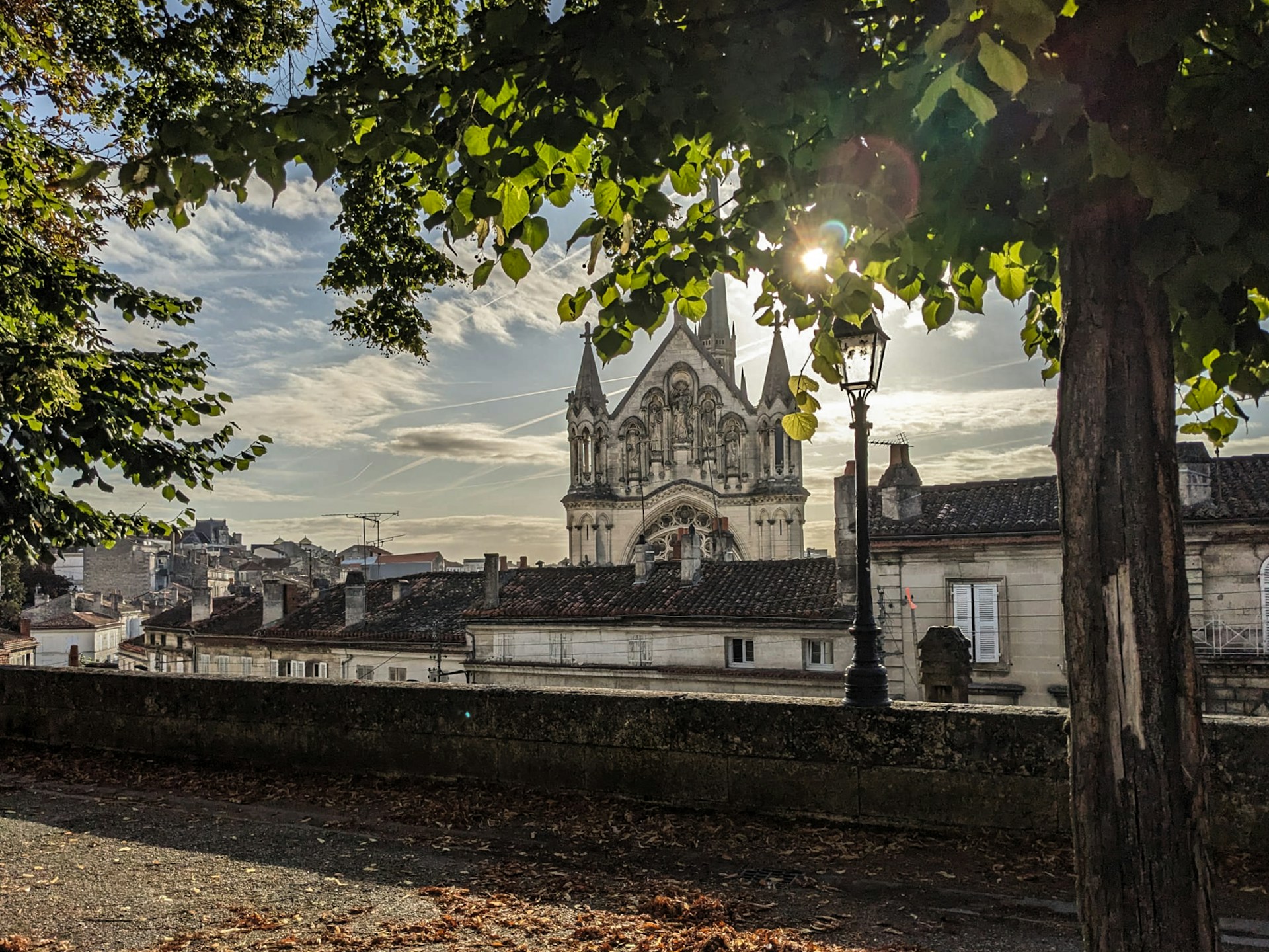 Angoulême: Ein Stadtführer durch das Herz der Charente