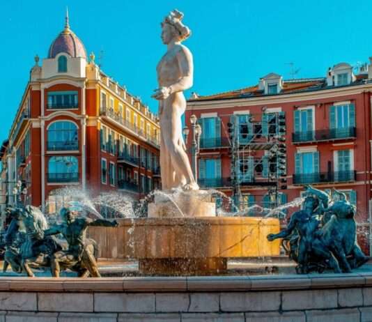 Familienurlaub an der Côte d’Azur: Tipps für besonders heiße Tage Nizza