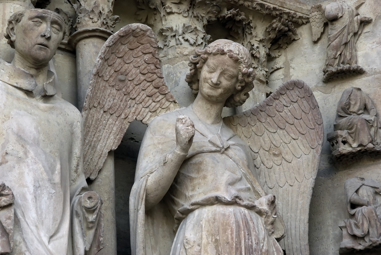 Das verborgene Gesicht der Kathedrale von Reims: Der lächelnde Engel