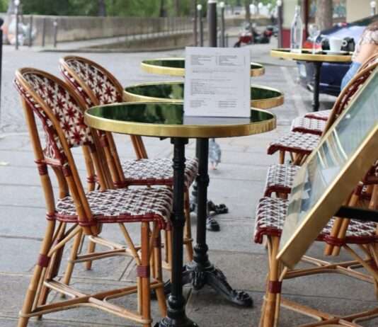 Touristen in Paris: Restaurants auf der Île de la Cité bleiben während der Olympischen Spiele leer Restaurant_Paris