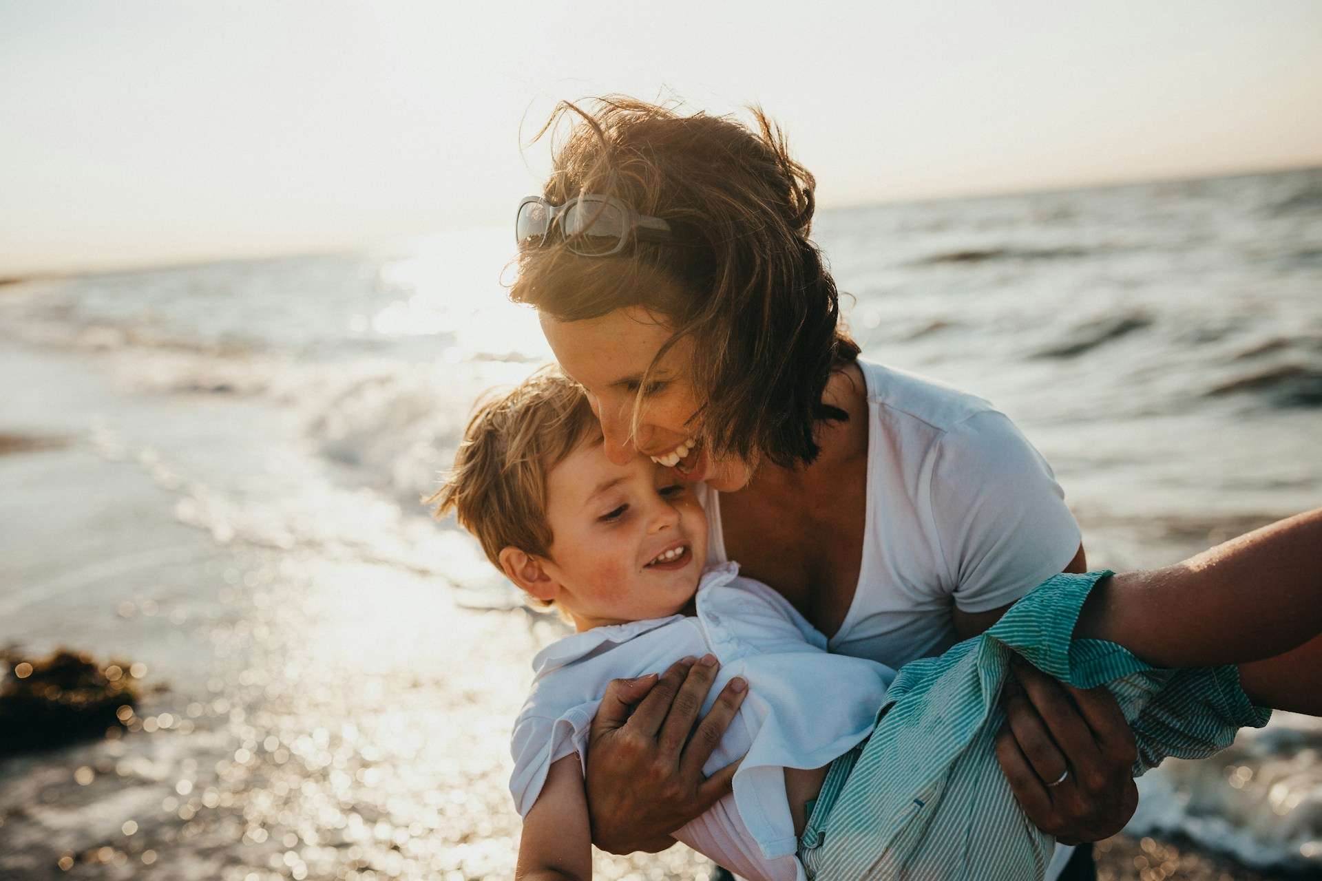 Artikelserie: "Heißer Sommer und Reisen mit Kindern - das sollte man unbedingt beachten"