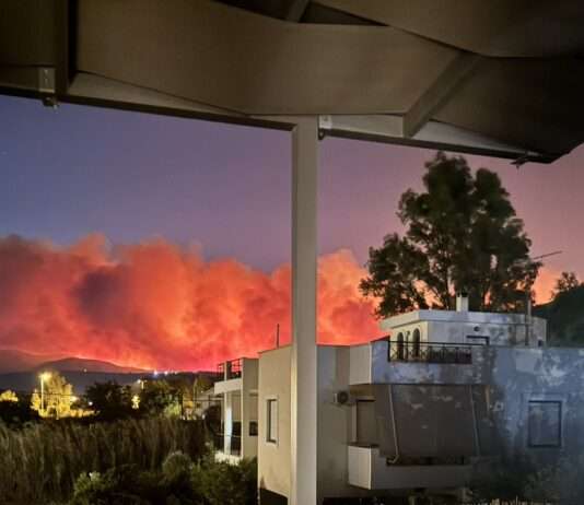 Griechenland in Flammen: Waldbrände und Evakuierungen Brand_Marathon