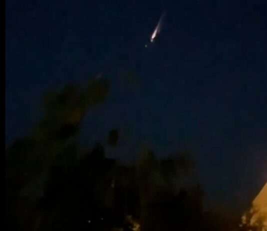 Spektakuläre Lichterscheinung über dem Grand Est: Ein Starlink-Satellit verglüht am Nachthimmel Satellit_Absturz_ScreenX