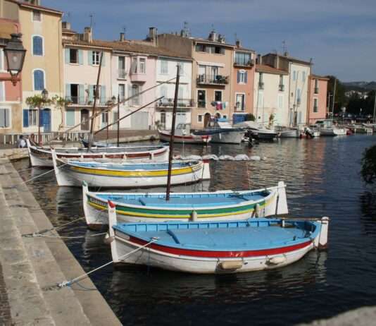Martigues: Der Zauberspiegel der Vögel – ein zeitloses Juwel in der Provence Martigues